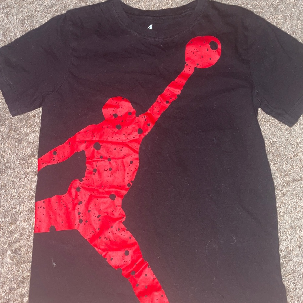 Air Jordan t-shirt boys size L 12/13